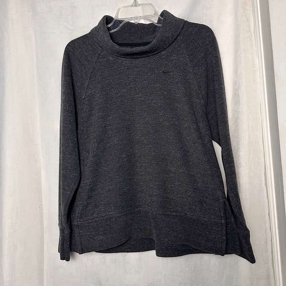 Nike Swoosh Women’s Gray Sweatshirt Sz Small Pull Over Gray Athleisure Sporty - Picture 1 of 15